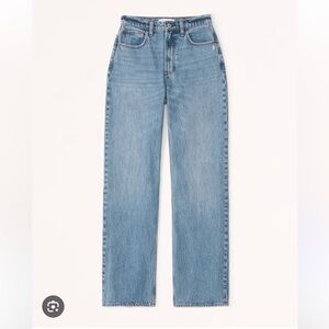 ABERCROMBIE & FITCH The Loose High Rise Jeans, Light Wash Color, Size 28
